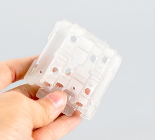 I prototipi di stampa 3D possono utilizzare resina traslucida? Tutto quello che devi sapere