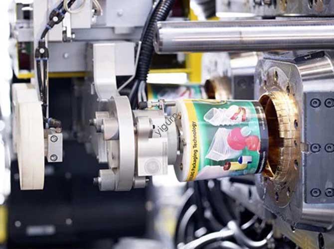 nell'etichettatura dello stampo (IML)