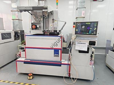 slow wire cutting edm machine